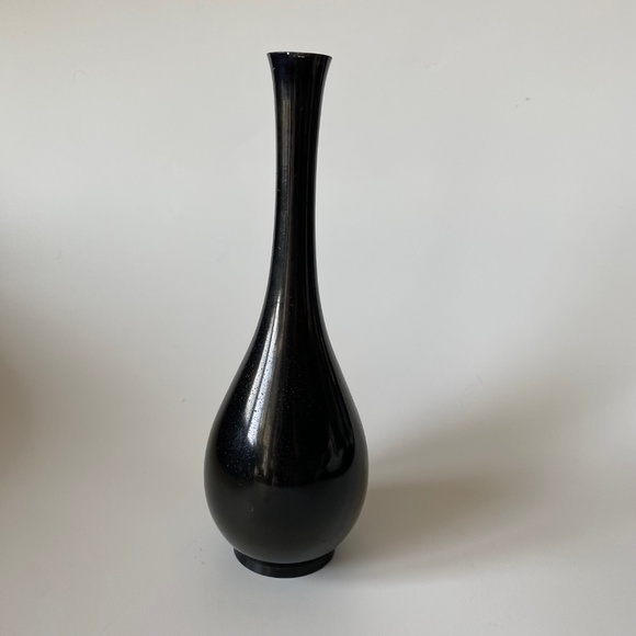 Vintage Japanese ENGRAVED And ENAMELLED BRASS Metalwork Bud Vase - Picture 4 of 9